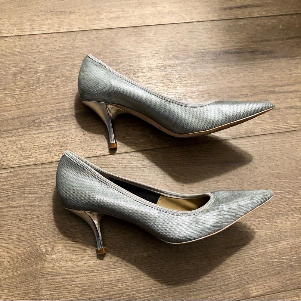 Donald J Pliner Silver Heels, Size 6 - Picture 3 of 5